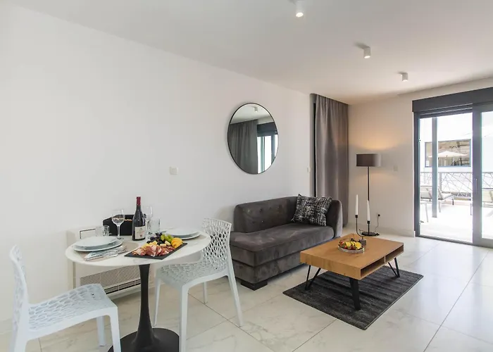 23 A Heated Pool Apartment Trogir