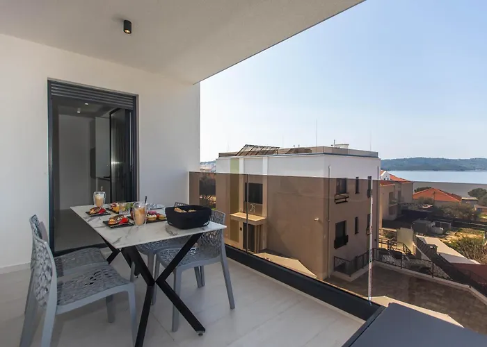 23 A Heated Pool Apartment Trogir