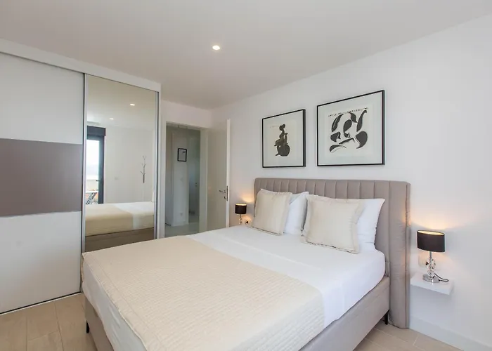 23 A Heated Pool * Trogir