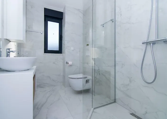 Apartment 23 A Heated Pool *