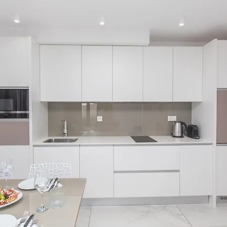 Apartamento 23 A Heated Pool Trogir