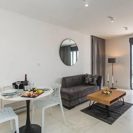 23 A Heated Pool Apartment Trogir