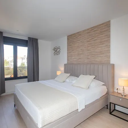 23 A Heated Pool Apartment