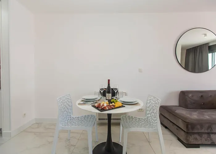 Appartement 23 A Heated Pool *