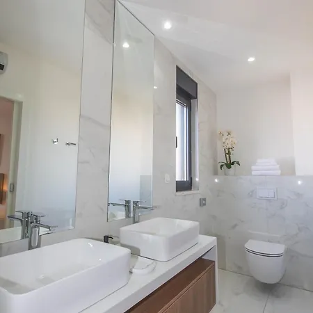 Apartman 23 A Heated Pool *